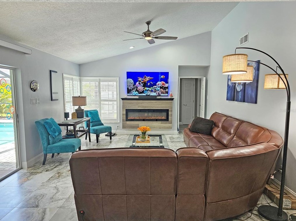 4469 Worthington Cir, Palm Harbor FL  34685-1160 exterior