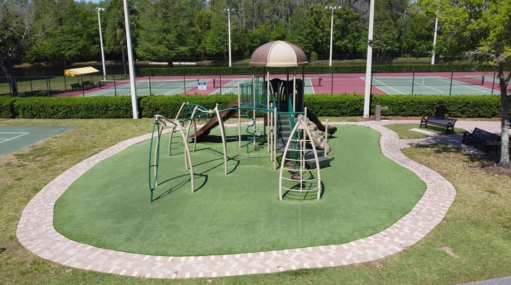 4469 Worthington Cir, Palm Harbor FL  34685-1160 exterior