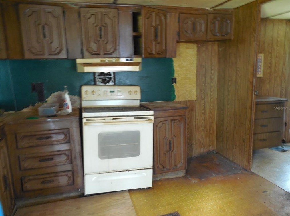 36826 Howard Ave, Dade City FL 33525-3935 exterior