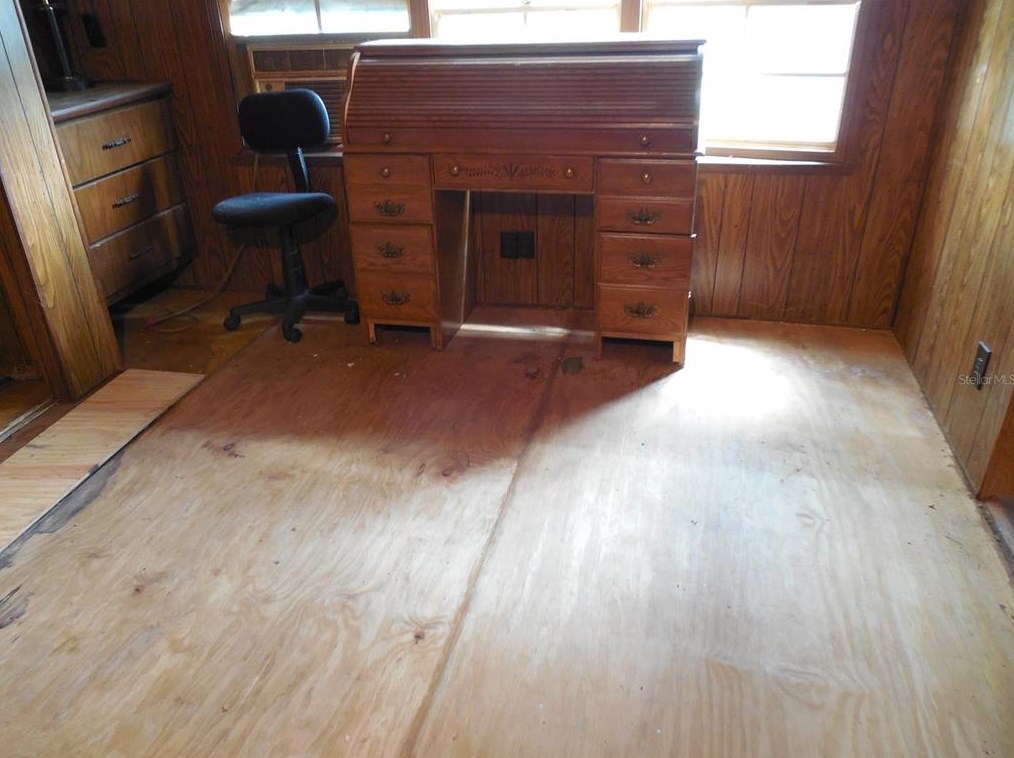 36826 Howard Ave, Dade City FL 33525-3935 exterior