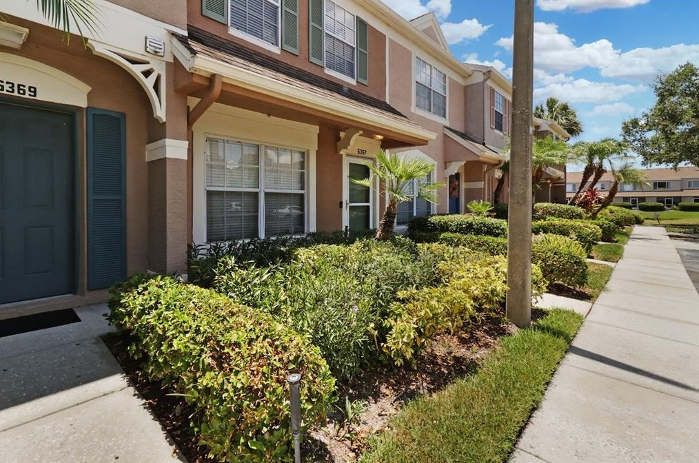 6367 Bayside Key Dr, Tampa FL  33615-4294 exterior