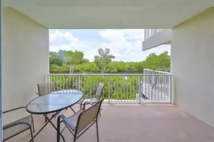 3226 Mangrove Point Dr, Ruskin, FL 33570 - Photo 23