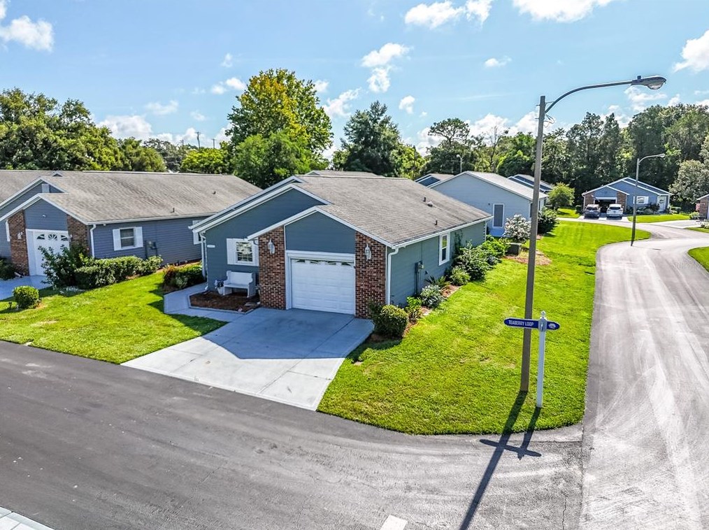 37425 Teaberry Loop, Zephyrhills FL  33542-7906 exterior