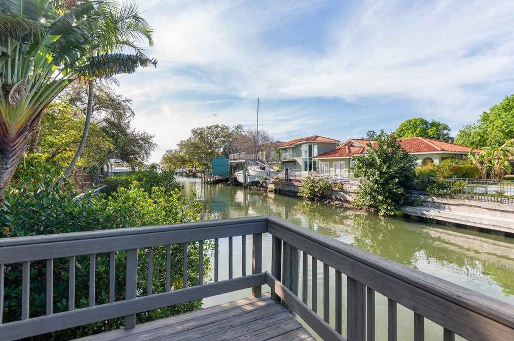 4915 Melrose Ave, Tampa FL 33629-5527 exterior