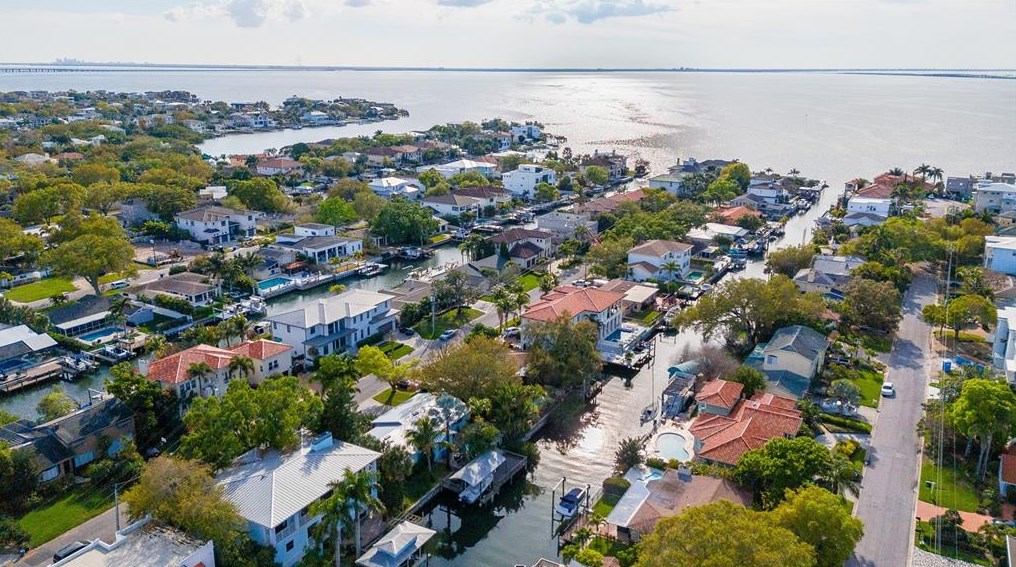 4915 Melrose Ave, Tampa FL 33629-5527 exterior