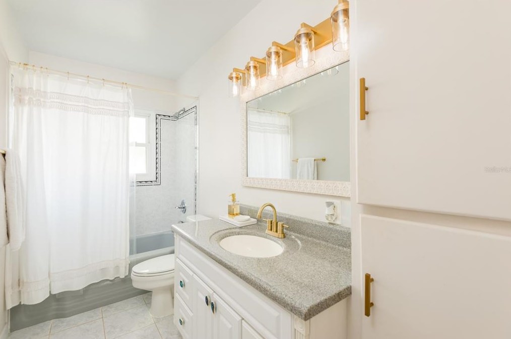 4915 Melrose Ave, Tampa FL 33629-5527 exterior