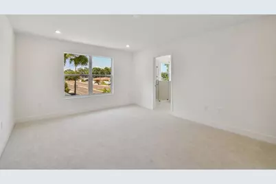 210 E Janette Avenue, Tampa, FL 33603 - Photo 37