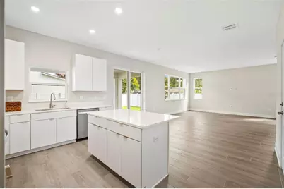 210 E Janette Avenue, Tampa, FL 33603 - Photo 7