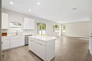 210 E Janette Ave, Tampa, FL 33603 - Photo 7