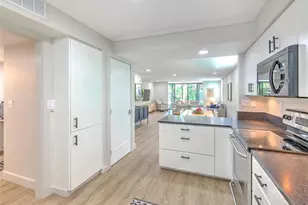 739 Bayport Wy, Longboat Key, FL 34228 - Photo 13