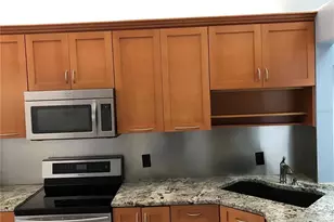 10425 La Mirage Ct, Tampa, FL 33615 - Photo 29