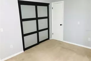 10425 La Mirage Ct, Tampa, FL 33615 - Photo 9