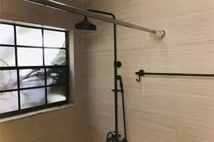 10425 La Mirage Ct, Tampa, FL 33615 - Photo 15