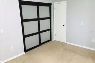 10425 La Mirage Ct, Tampa, FL 33615 - Photo 9