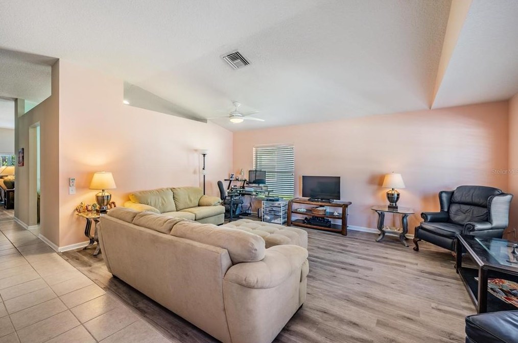 11314 Misty Isle Ln, Riverview FL 33579-9706 exterior