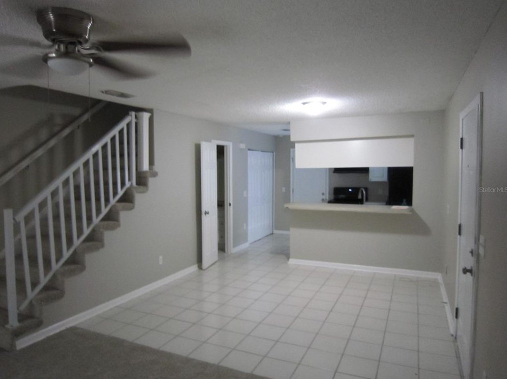 6115 Oak Cluster Cir, Tampa FL 33634-2350 exterior