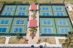 401 Dorchester Pl, Sun City Center, FL 33573 - Photo 43