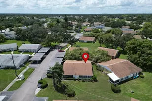 401 Dorchester Pl, Sun City Center, FL 33573 - Photo 33