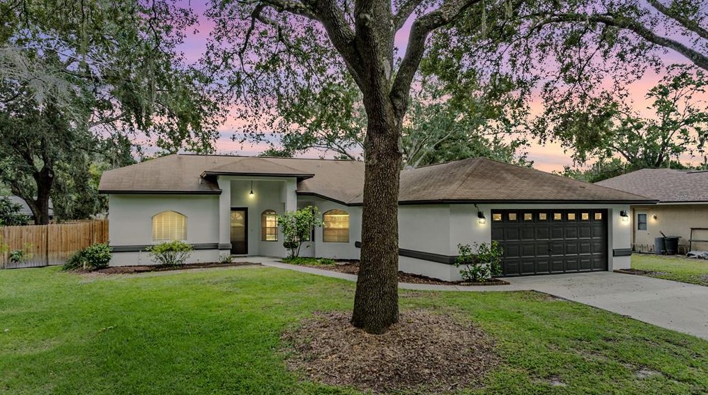 1014 Windsor Way, Lutz FL  33559-6737 exterior