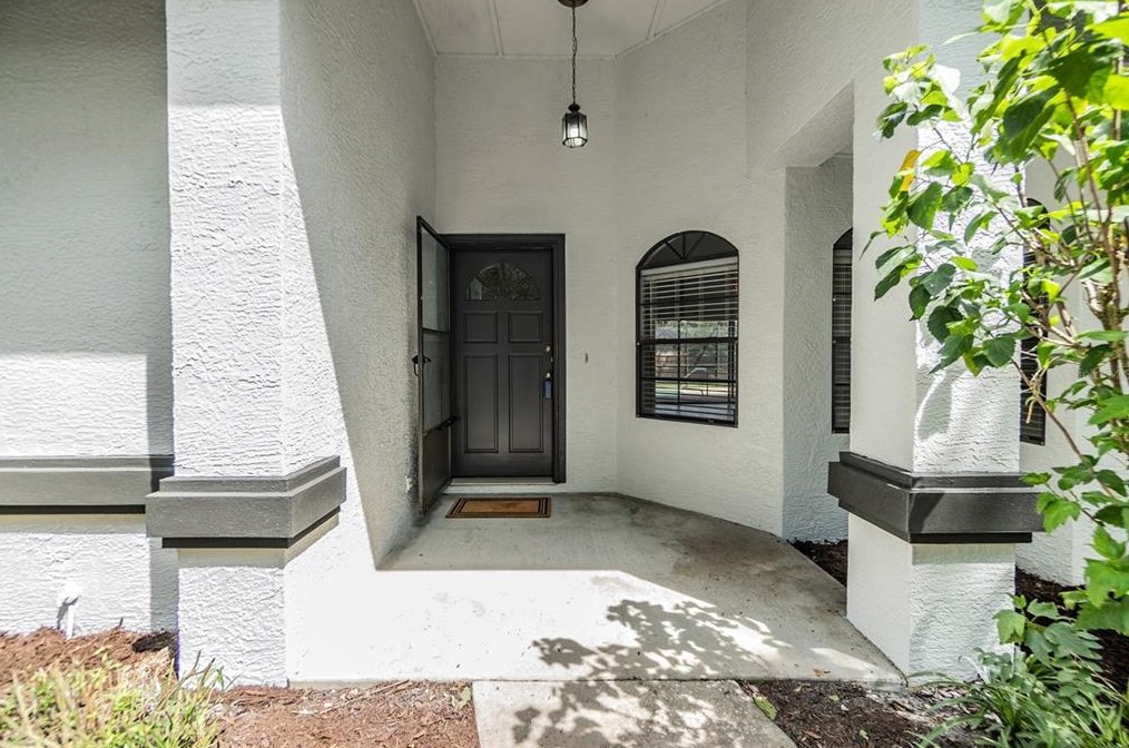 1014 Windsor Way, Lutz FL  33559-6737 exterior