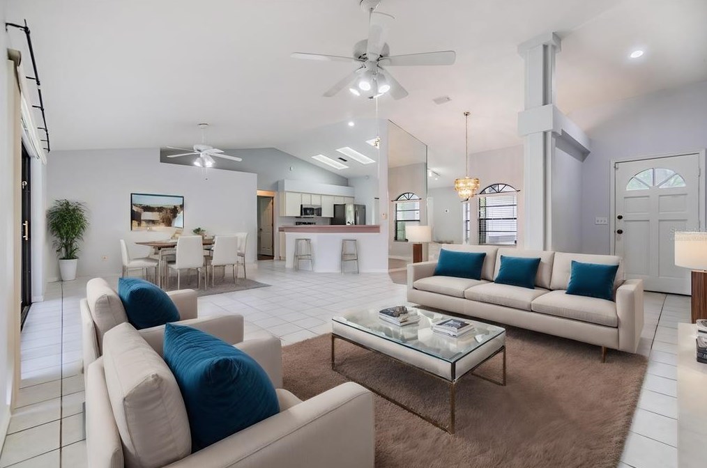 1014 Windsor Way, Lutz FL  33559-6737 exterior