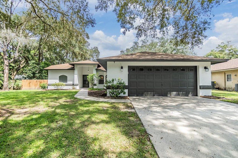 1014 Windsor Way, Lutz FL  33559-6737 exterior