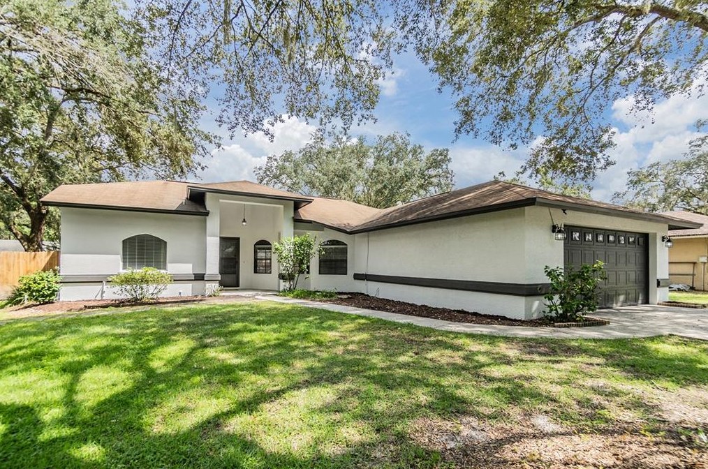 1014 Windsor Way, Lutz FL  33559-6737 exterior