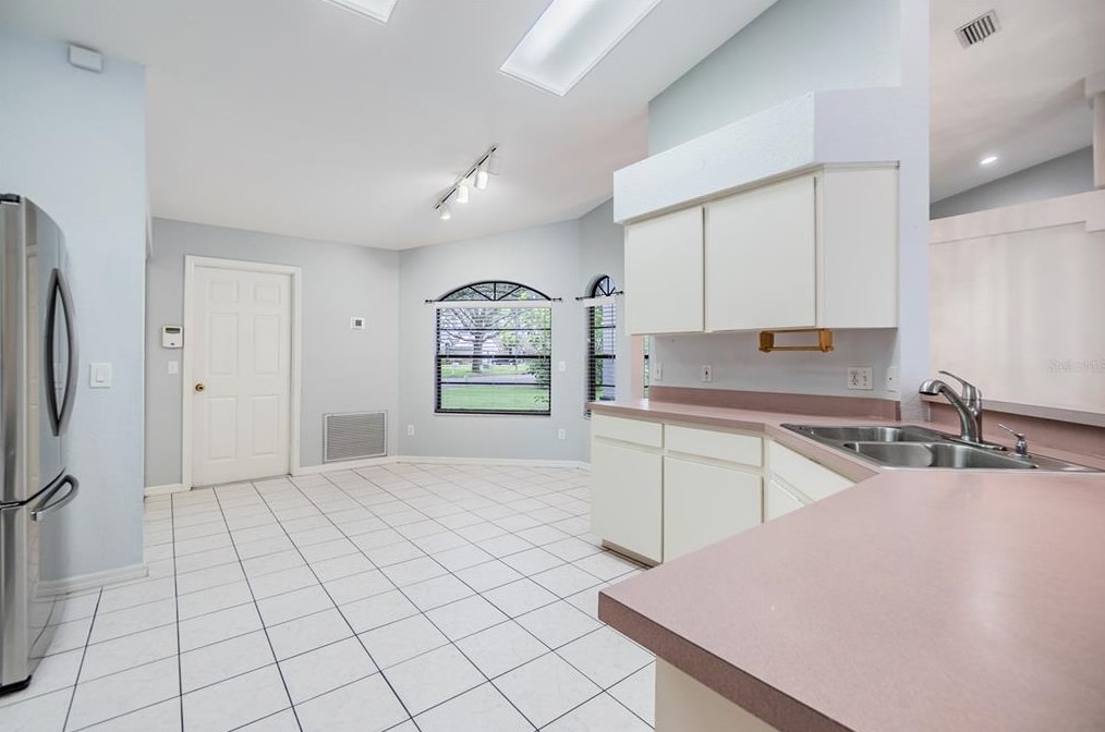 1014 Windsor Way, Lutz FL  33559-6737 exterior