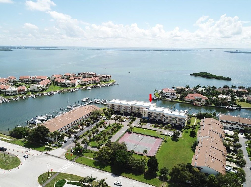 363 Pinellas Bayway, Saint Petersburg FL  33715-1954 exterior