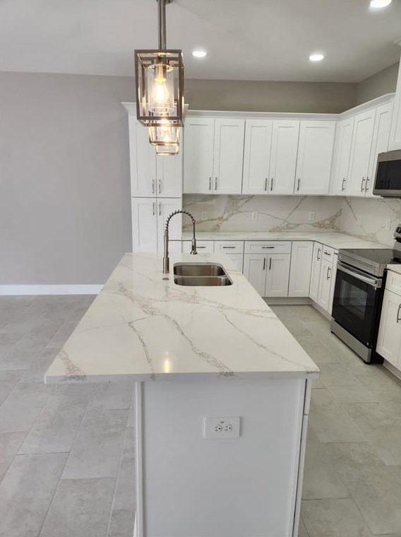 10007 Ojus Dr, Tampa FL 33617-3931 exterior