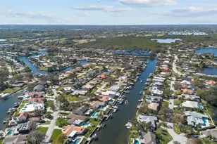 1661 Watermark Cir NE, Saint Petersburg, FL 33702 - Photo 37