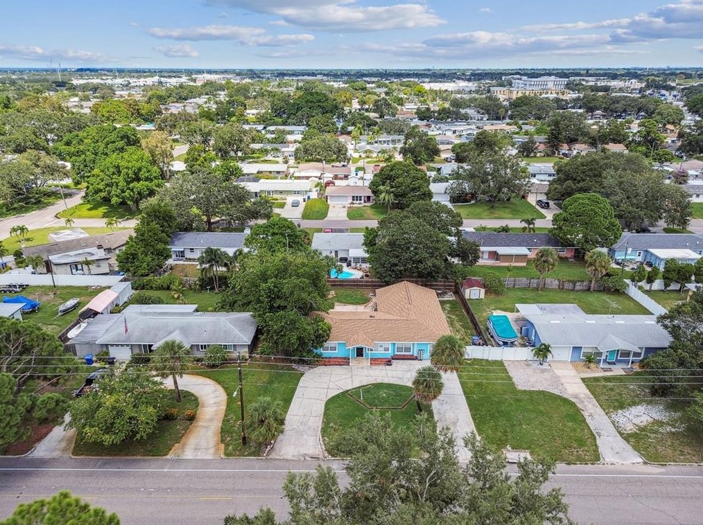 6711 9 Ave, Saint Petersburg FL  33710-6139 exterior