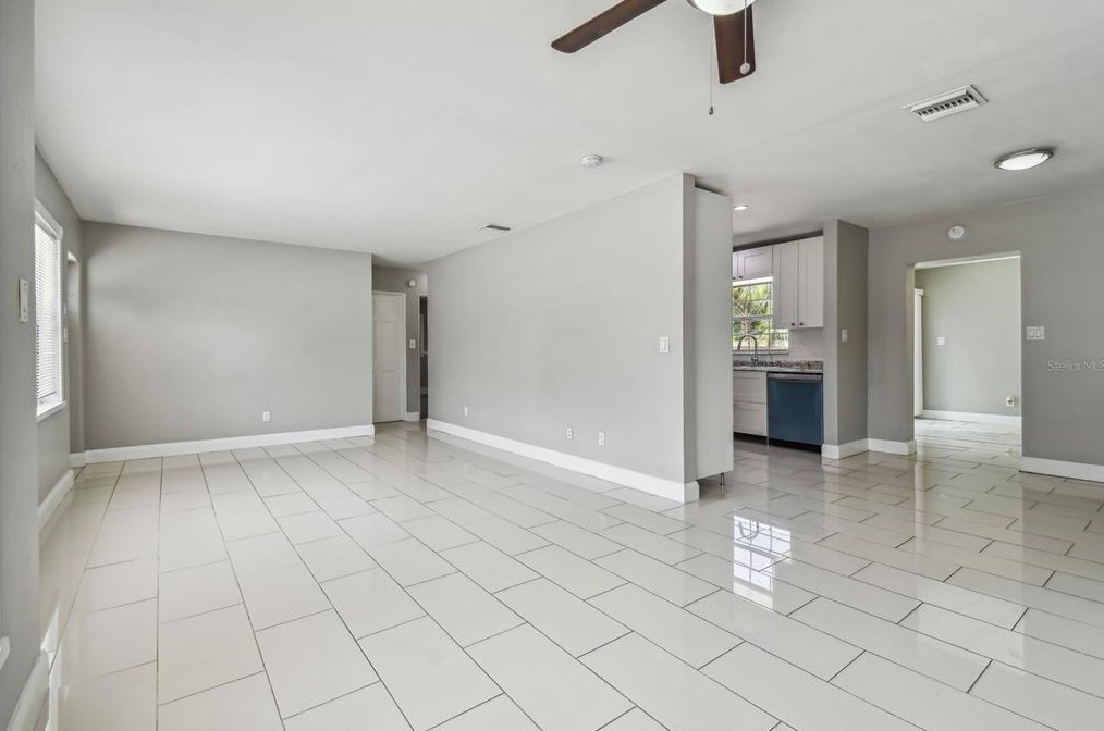 6711 9 Ave, Saint Petersburg FL  33710-6139 exterior