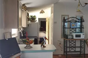 21027 Lazy Days Cir, Lutz, FL 33558 - Photo 5