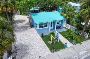 724 Gulf Blvd, Indian Rocks Beach, FL 33785 - Photo 1