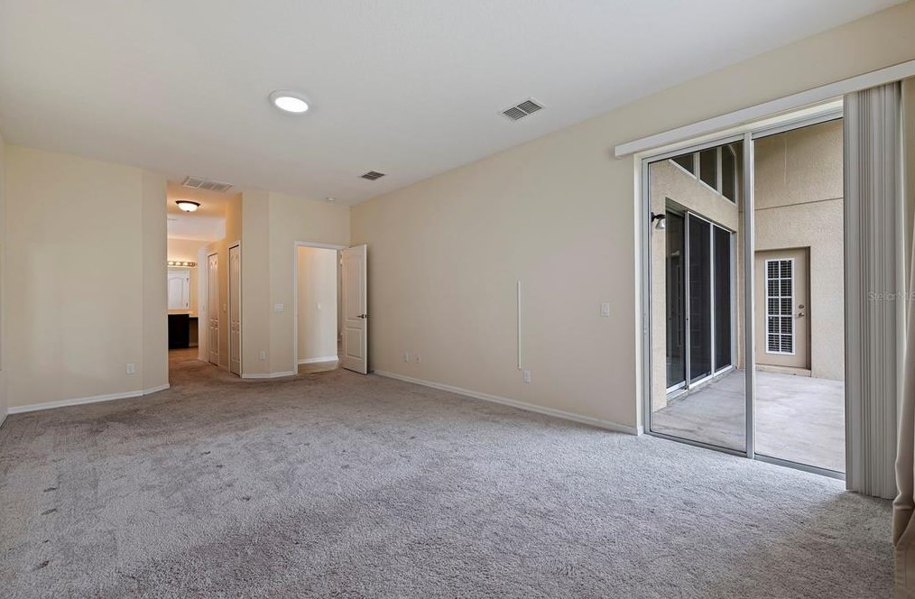 10831 Breaking Rocks Dr, Tampa FL 33647-3585 exterior