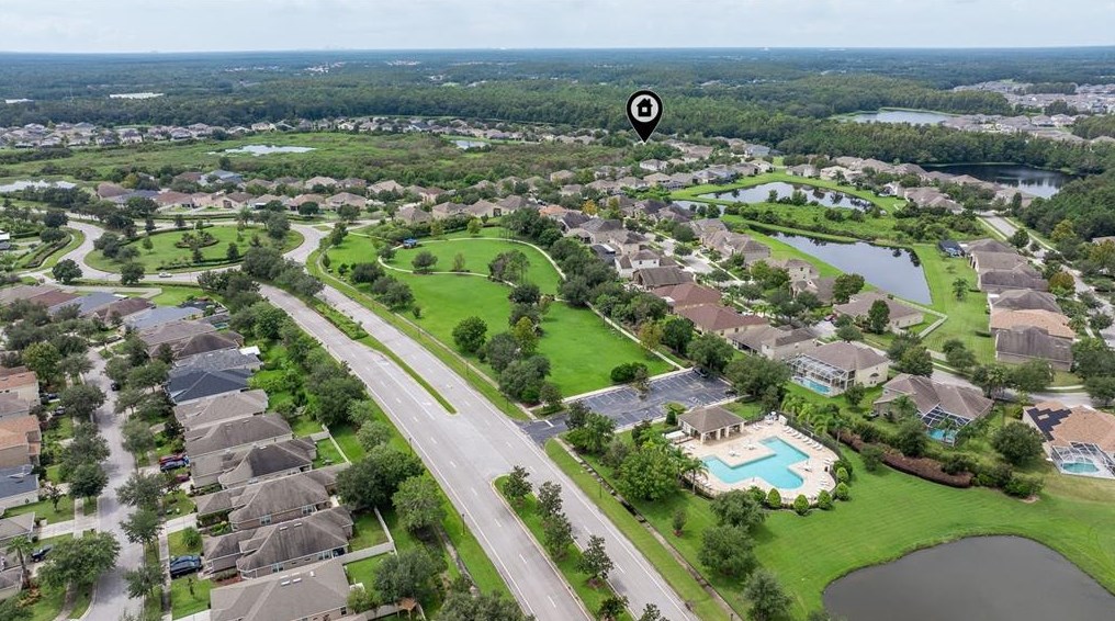 10831 Breaking Rocks Dr, Tampa FL 33647-3585 exterior