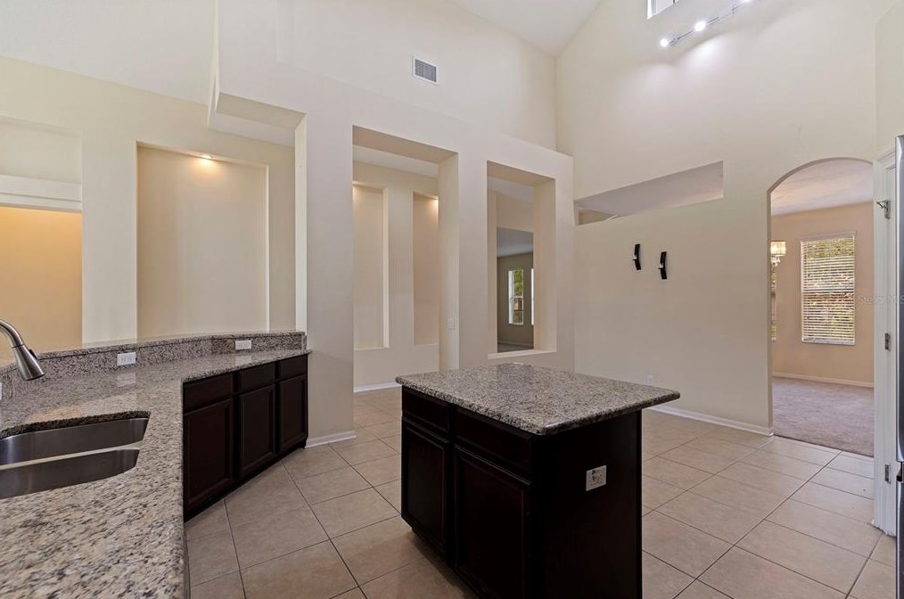 10831 Breaking Rocks Dr, Tampa FL 33647-3585 exterior