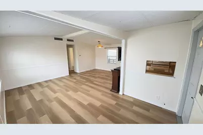 4851 W Gandy Boulevard #B11L35, Tampa, FL 33611 - Photo 3
