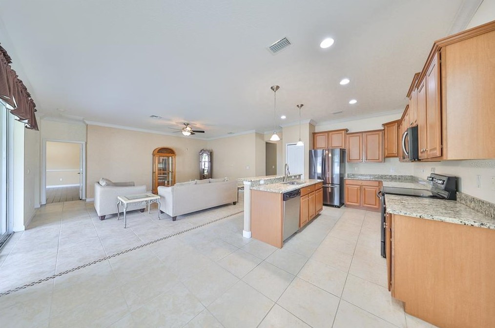 13202 Graham Yarden Dr, Riverview FL 33579-2386 exterior