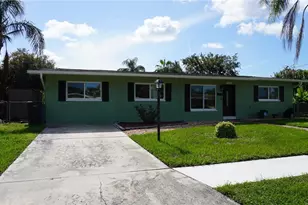 5805 Oxford Dr, Tampa, FL 33615 - Photo 1