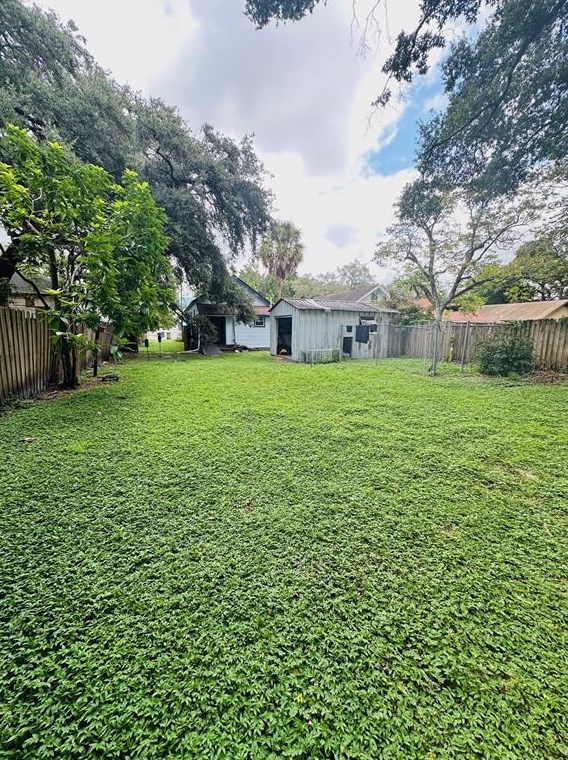 1101 32 Ave, Tampa FL 33619-1403 exterior