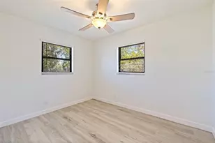 231 93rd Ave N, Saint Petersburg, FL 33702 - Photo 17