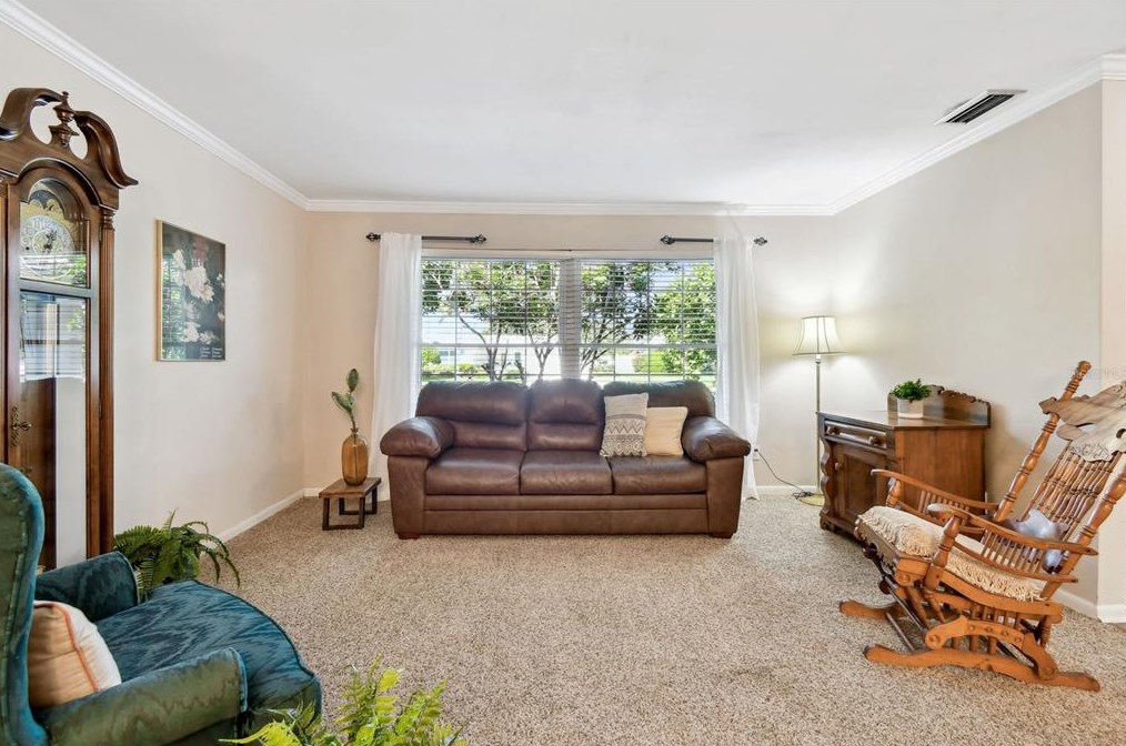 10221 Imperial Pt Dr, Largo FL 33774-5018 exterior