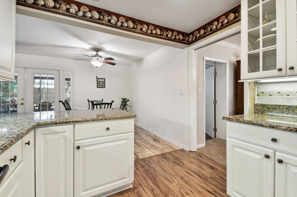 10221 Imperial Pt Dr, Largo FL 33774-5018 exterior