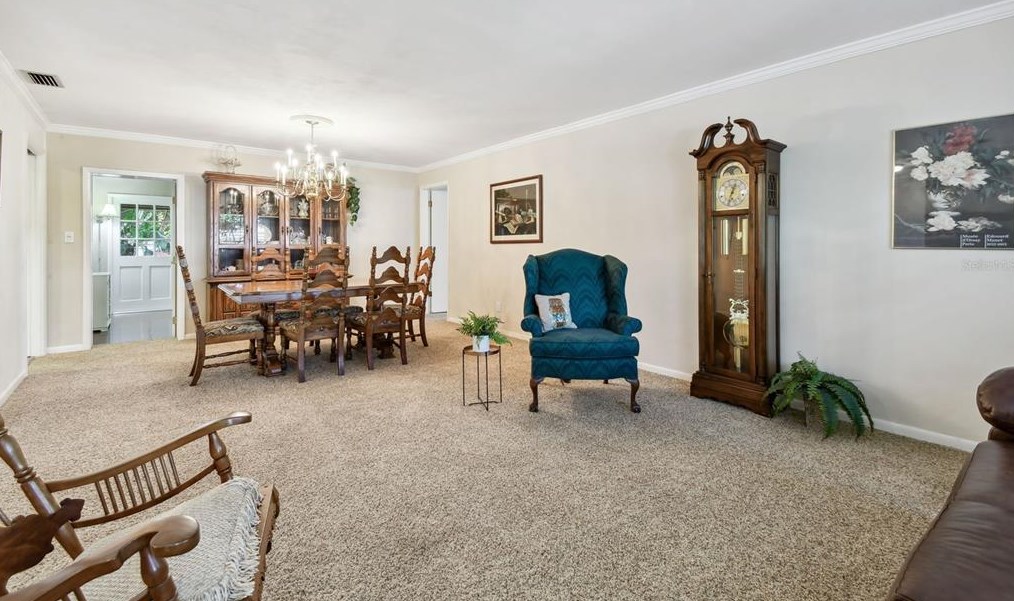 10221 Imperial Pt Dr, Largo FL 33774-5018 exterior