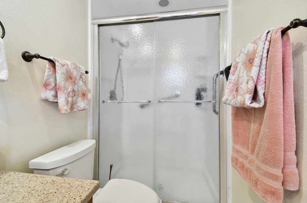 10221 Imperial Pt Dr, Largo FL 33774-5018 exterior