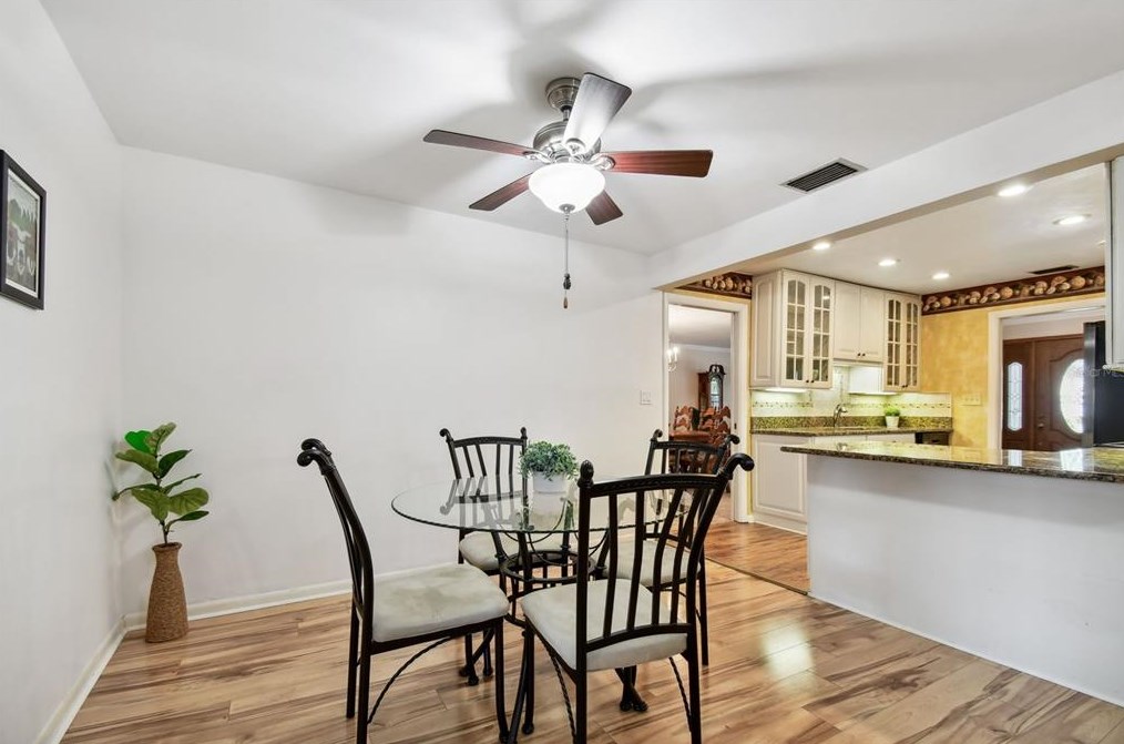 10221 Imperial Pt Dr, Largo FL 33774-5018 exterior