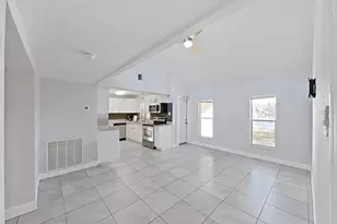 1155 7th St N, Safety Harbor, FL 34695 - Photo 17