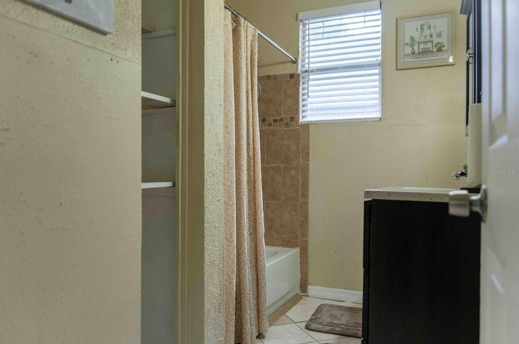 3507 12th St, Tampa FL  33605-1015 exterior